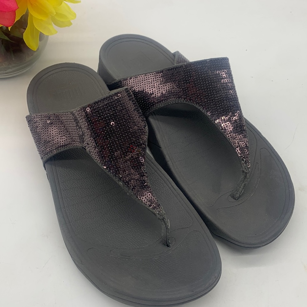 FitFlop Gray Sparkly Sequined Thong Flip Flop Sandal Sz 9. FFL3012